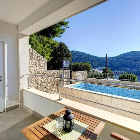 Apartamento One-bedroom With Balcony And Sea View Deluxe