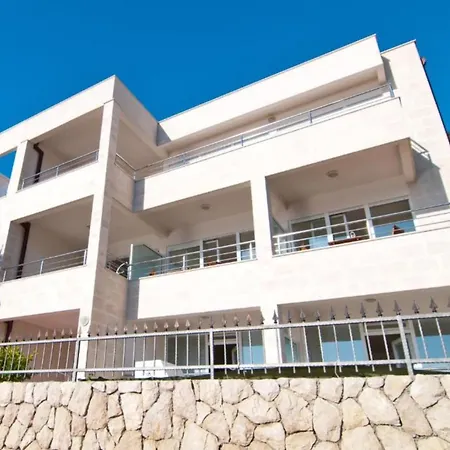 One-bedroom With Balcony And Sea View Deluxe Apartamento