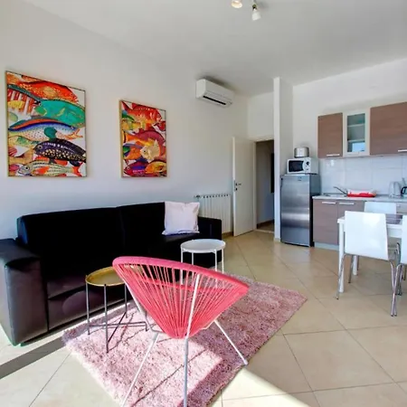 One-bedroom With Balcony And Sea View Deluxe Apartamento