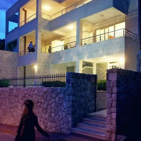One-bedroom With Balcony And Sea View Deluxe Διαμέρισμα